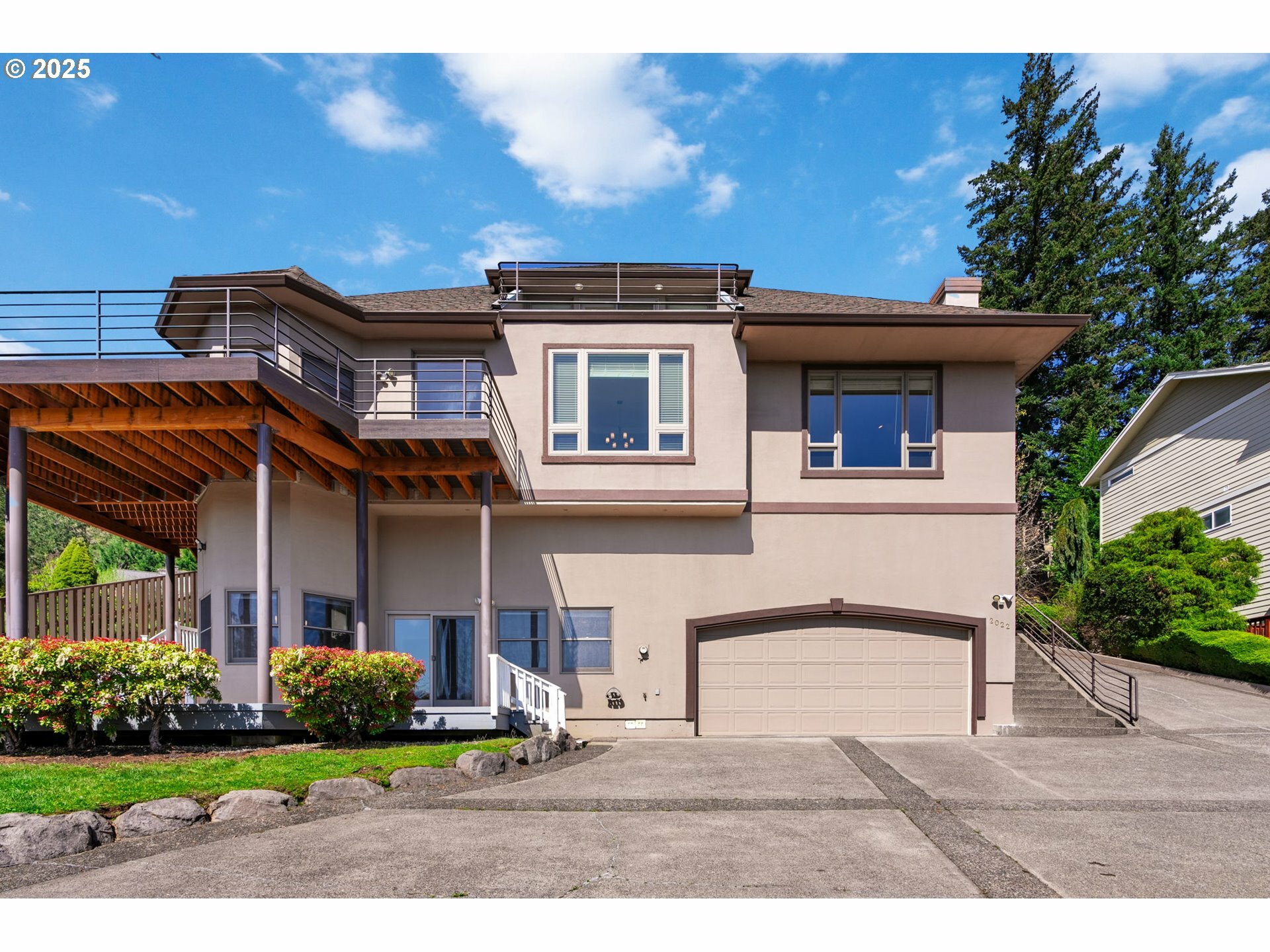 Property Photo: 2022 NW Sierra Ln WA 98607