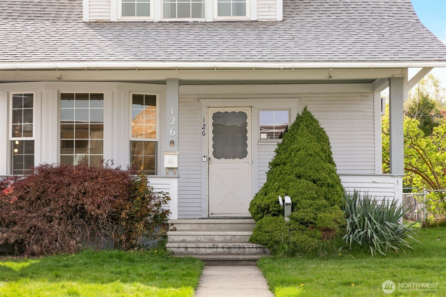 Property Photo: 126 S Cleveland Avenue WA 98801