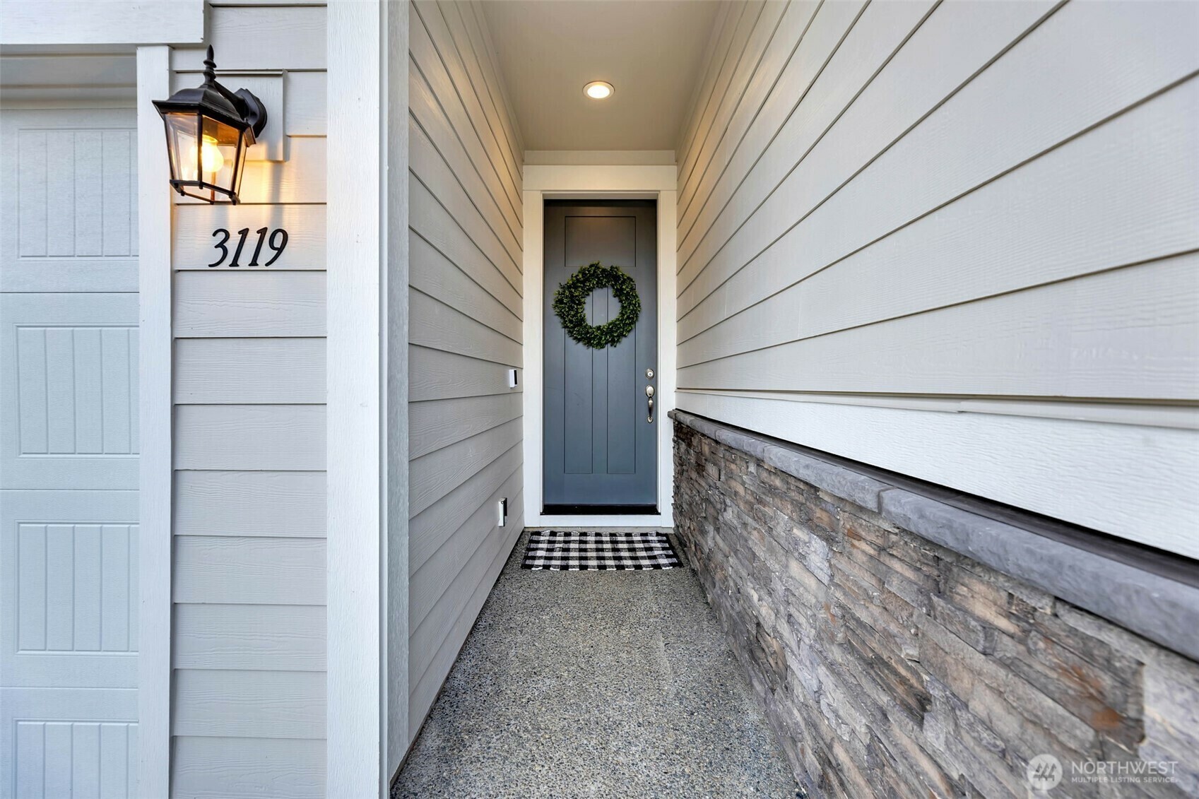 Property Photo: 3119 N McCanta Way WA 98642