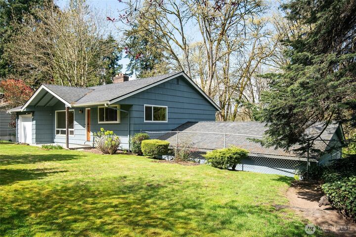 Property Photo:  10054 SE 7th Street  WA 98004 