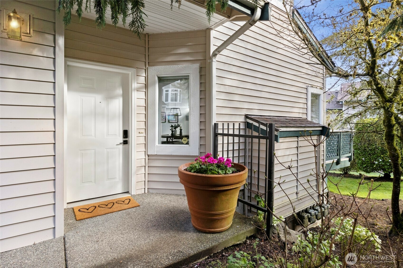 Property Photo: 2140 NW Pacific Yew Place 2140 WA 98027