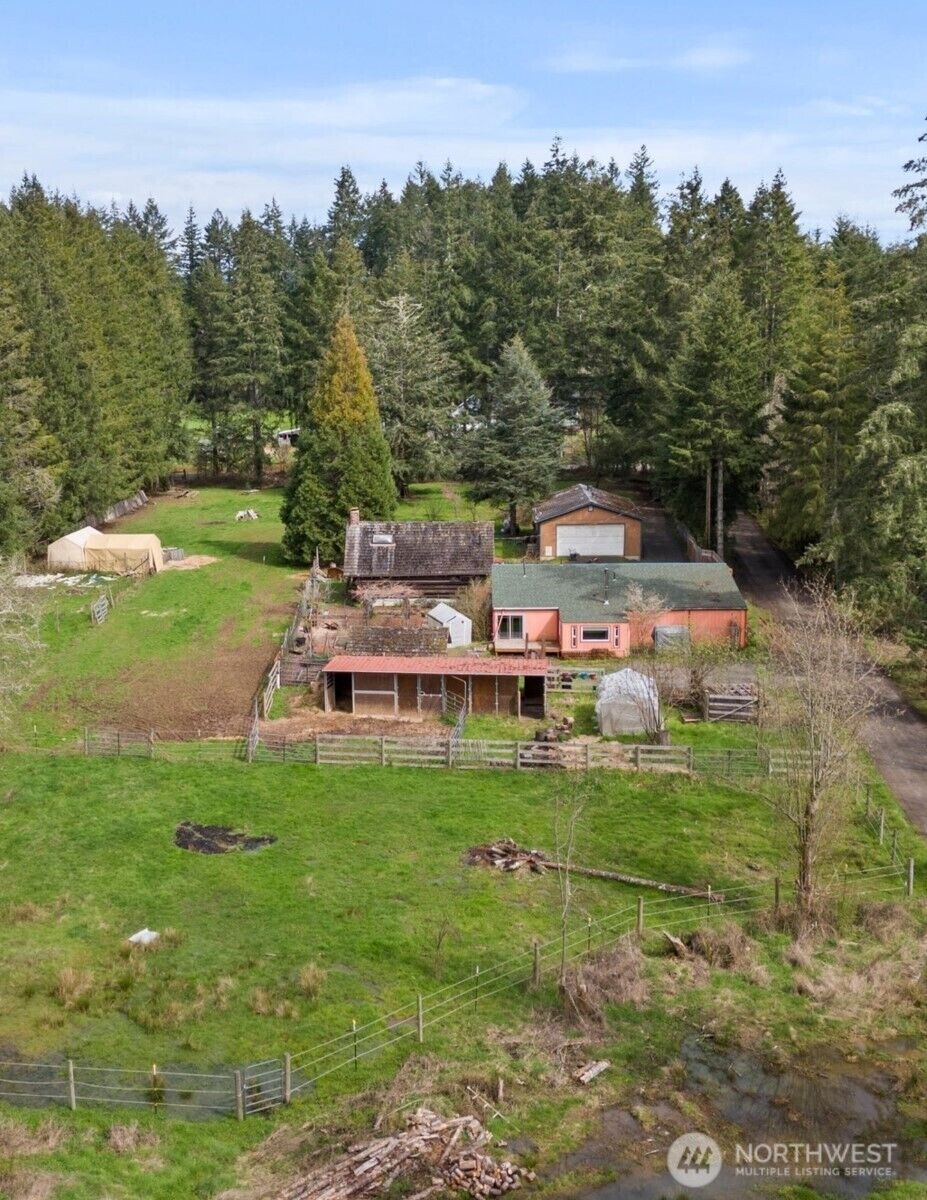 Property Photo:  288  Hewitt Road  WA 98532 