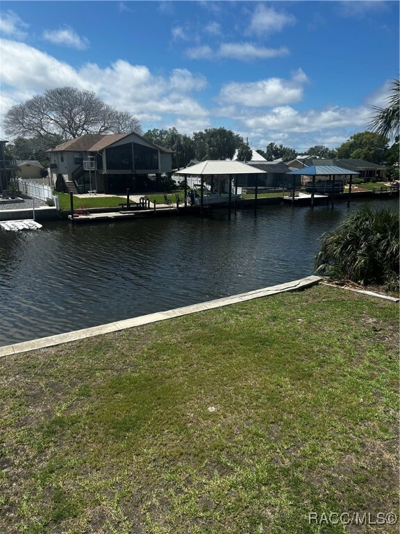 Property Photo: 11798 W Coquina Court FL 34429