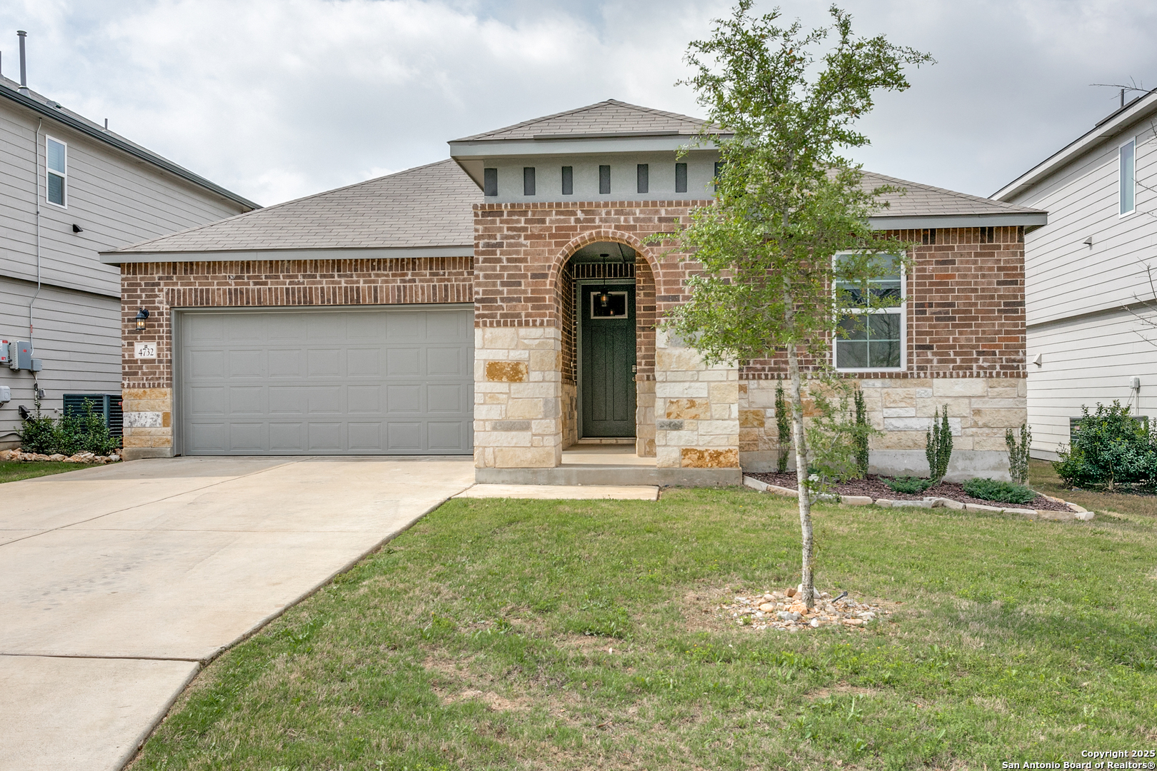 Property Photo: 4732 Club Face TX 78261