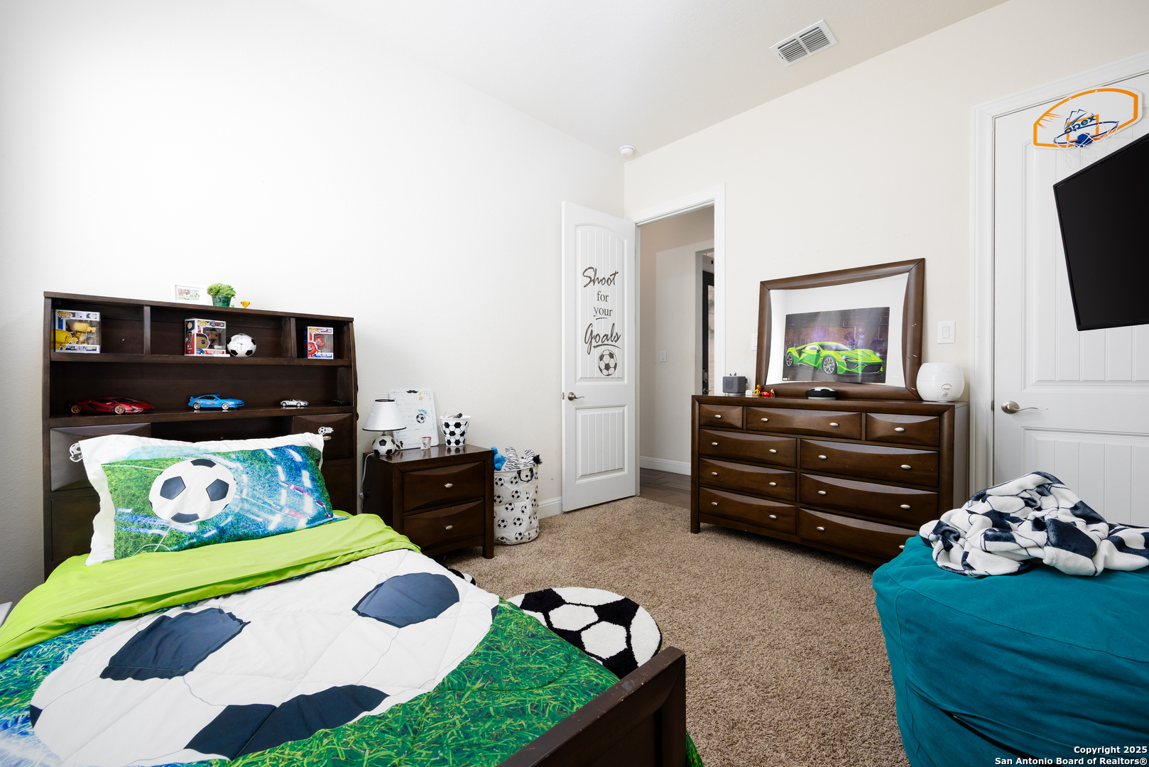 Property Photo: 23031 Evangeline TX 78258