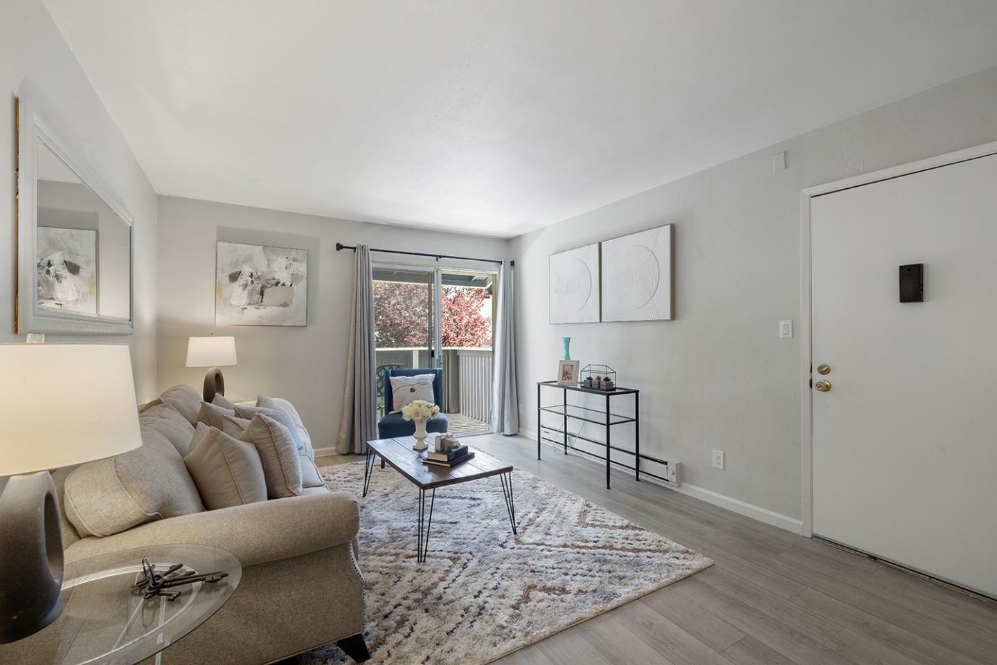 Property Photo: 415 Piccadilly Place 14 CA 94066