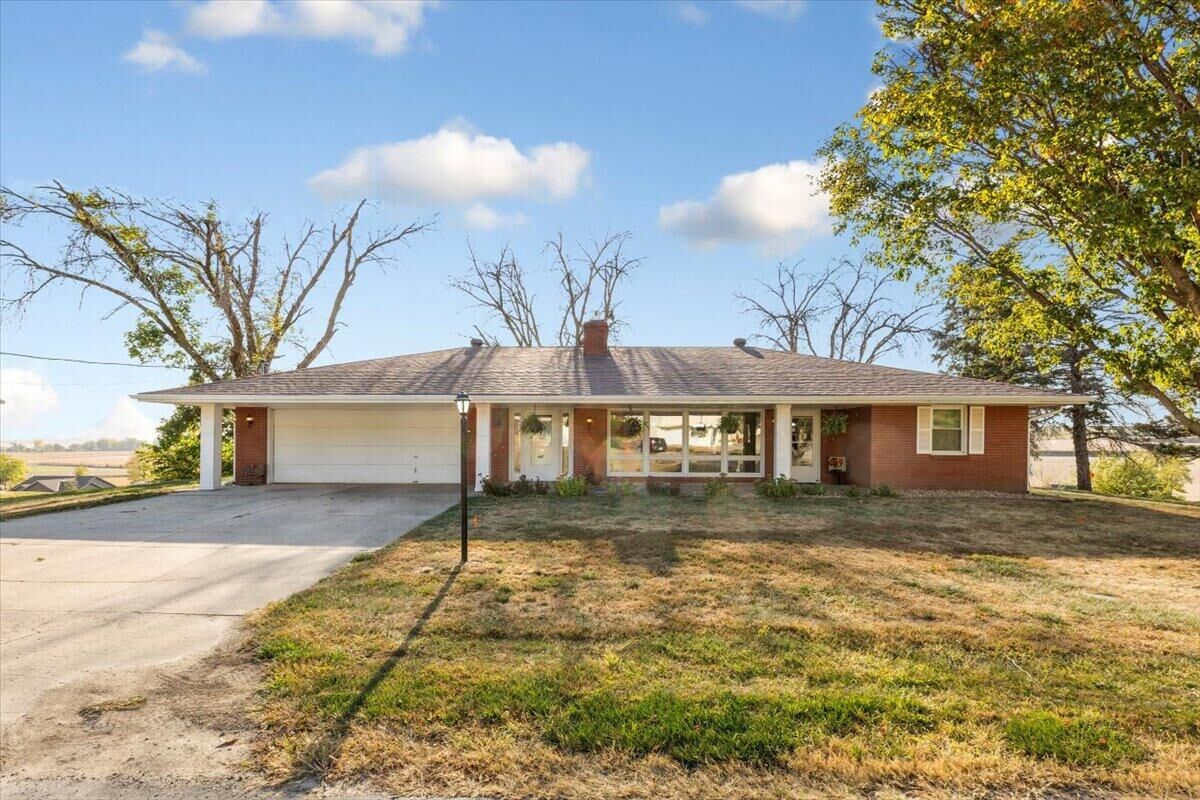 Property Photo:  413 5th  Street  IA 51559 