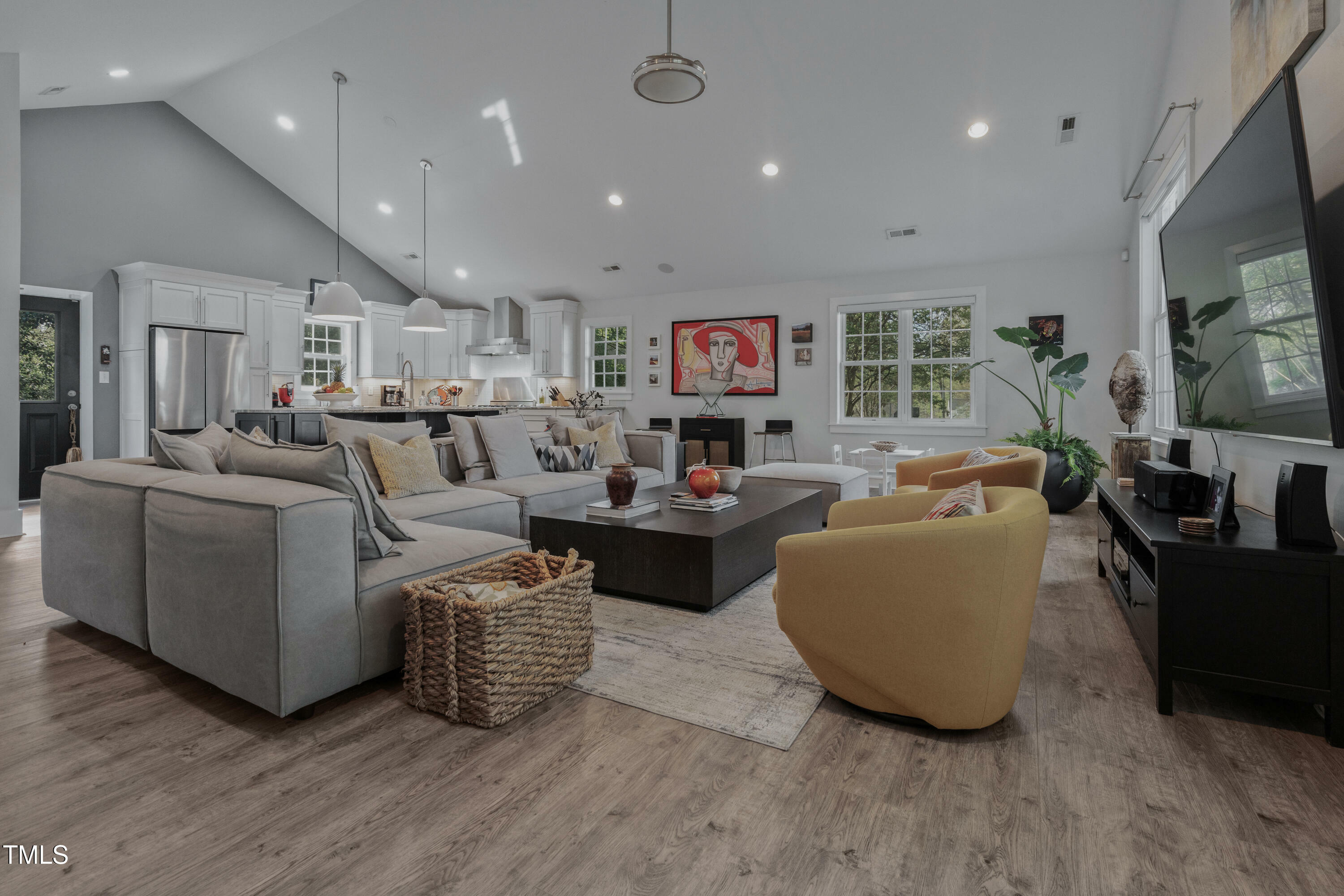 Property Photo: 1001 Manchester Drive NC 27609