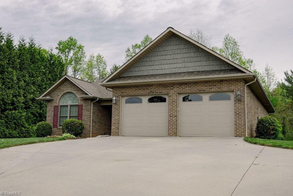 Property Photo: 135 Amber Lane NC 28697