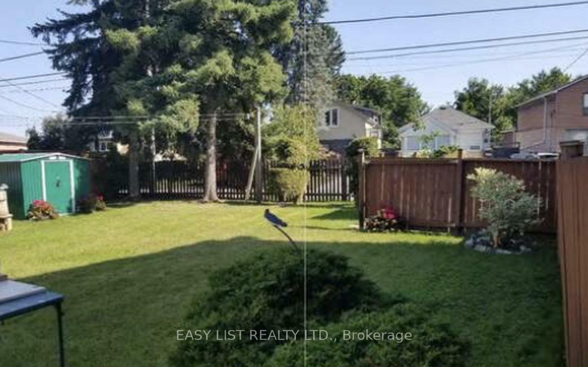 22-24 Westlake Crescent  Toronto ON M4C 2X2 photo