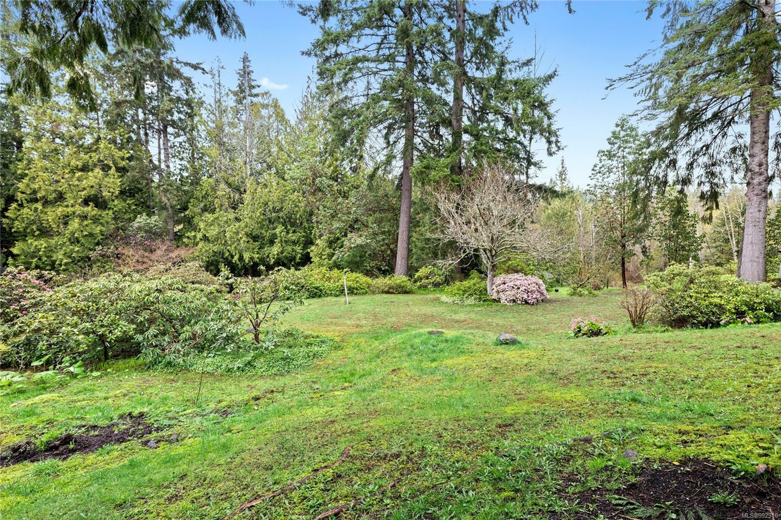 Property Photo: 6650 Green Acres Way BC V9T 5R9