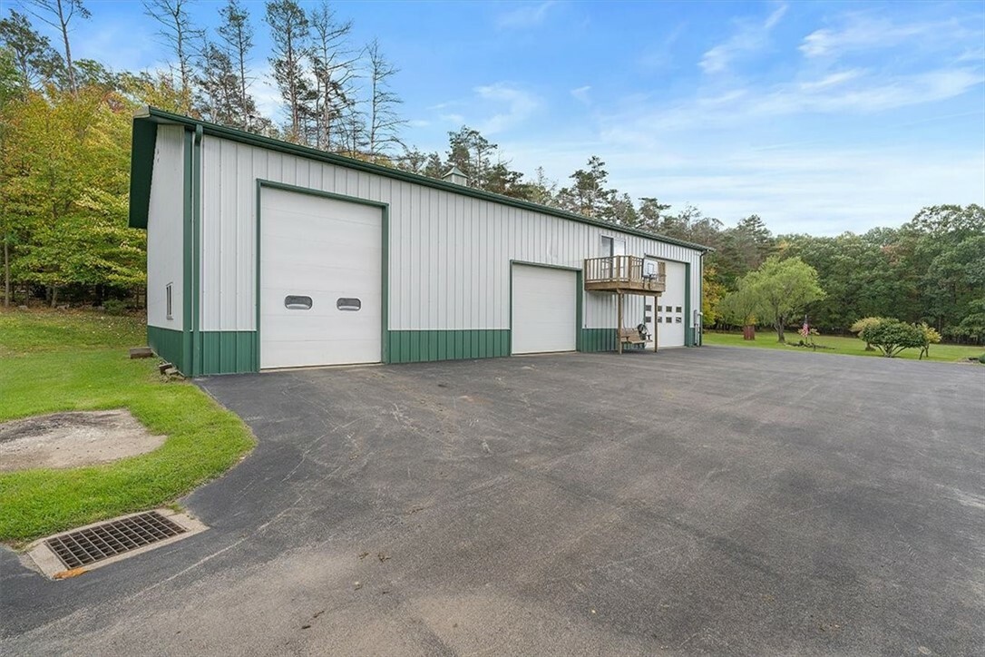 Property Photo: 166 Ed Lees Ln PA 16374