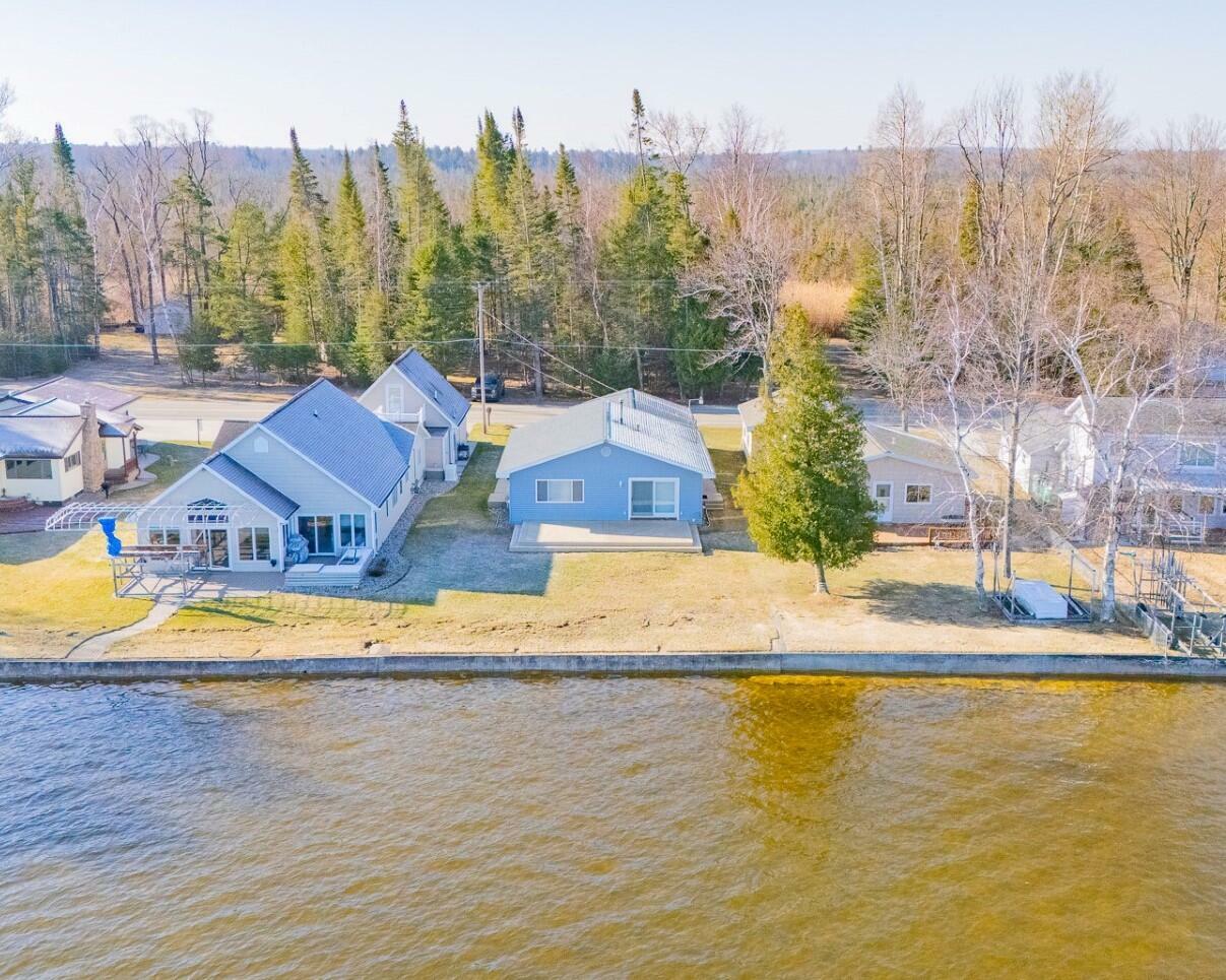 Property Photo:  1022 1/2 Iroquois Avenue  MI 48651 