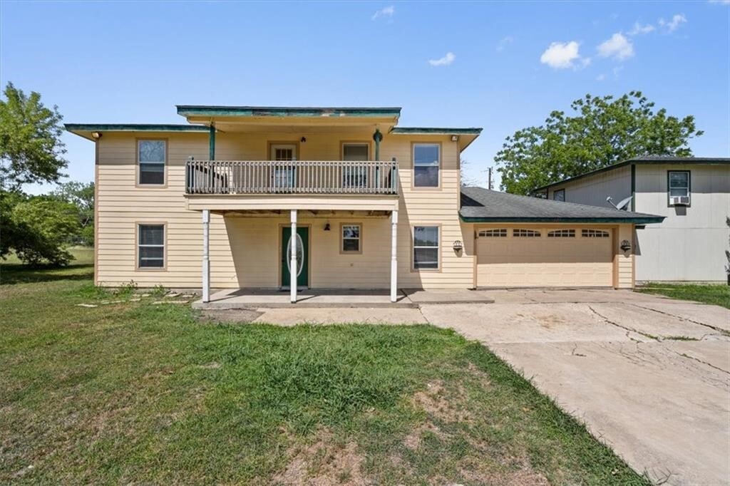Property Photo: 461 Skyline Ridge TX 78666