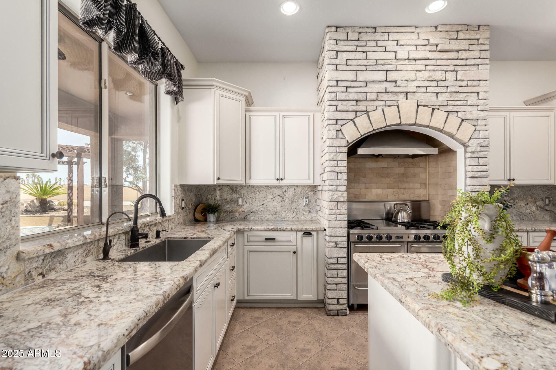 Property Photo: 14188 W Hope Drive AZ 85379