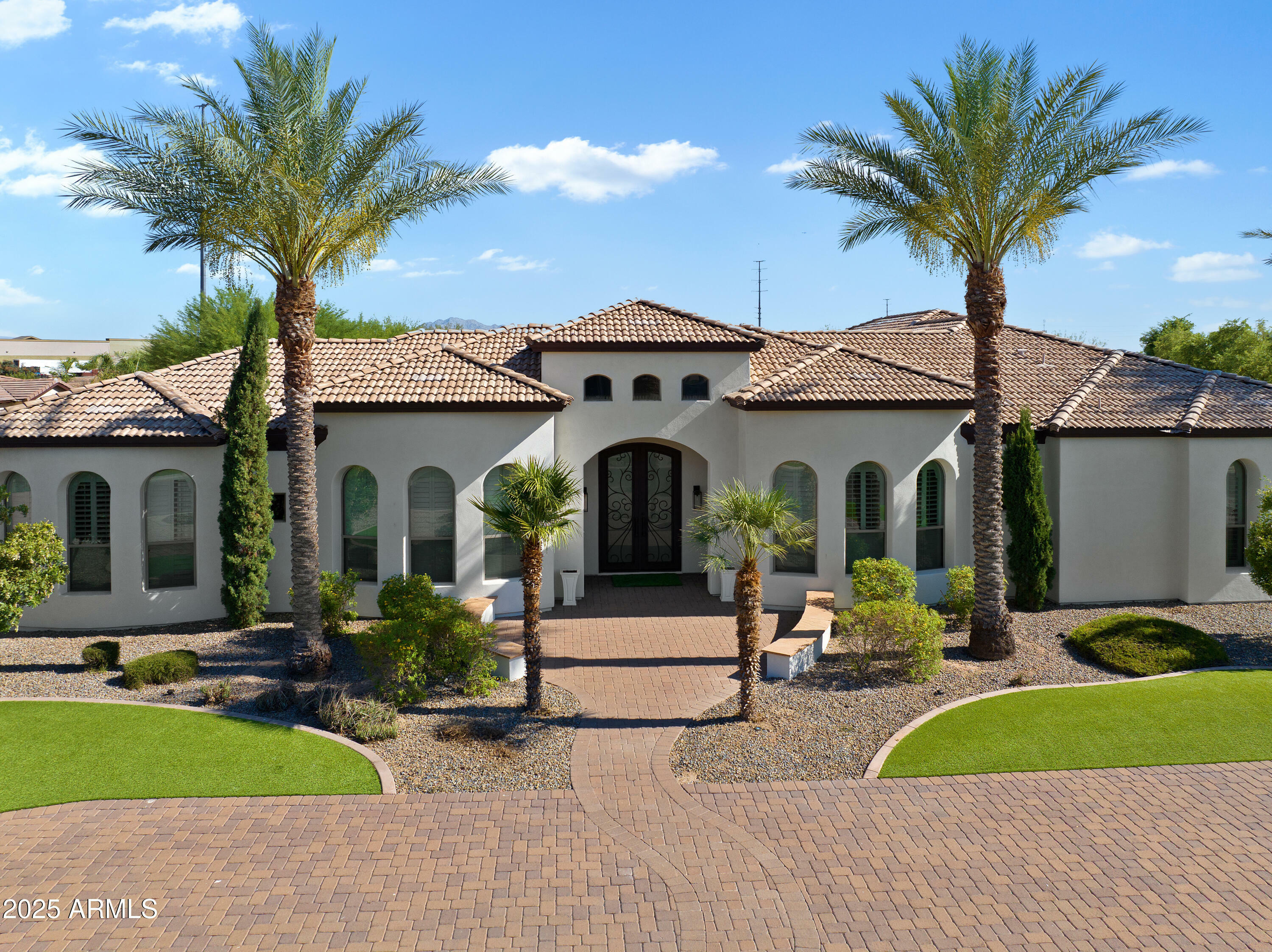 Property Photo: 3079 E Fruitvale Court AZ 85297