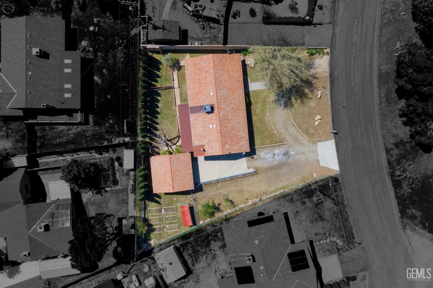 Property Photo: 2920 Raccoon Drive CA 93240
