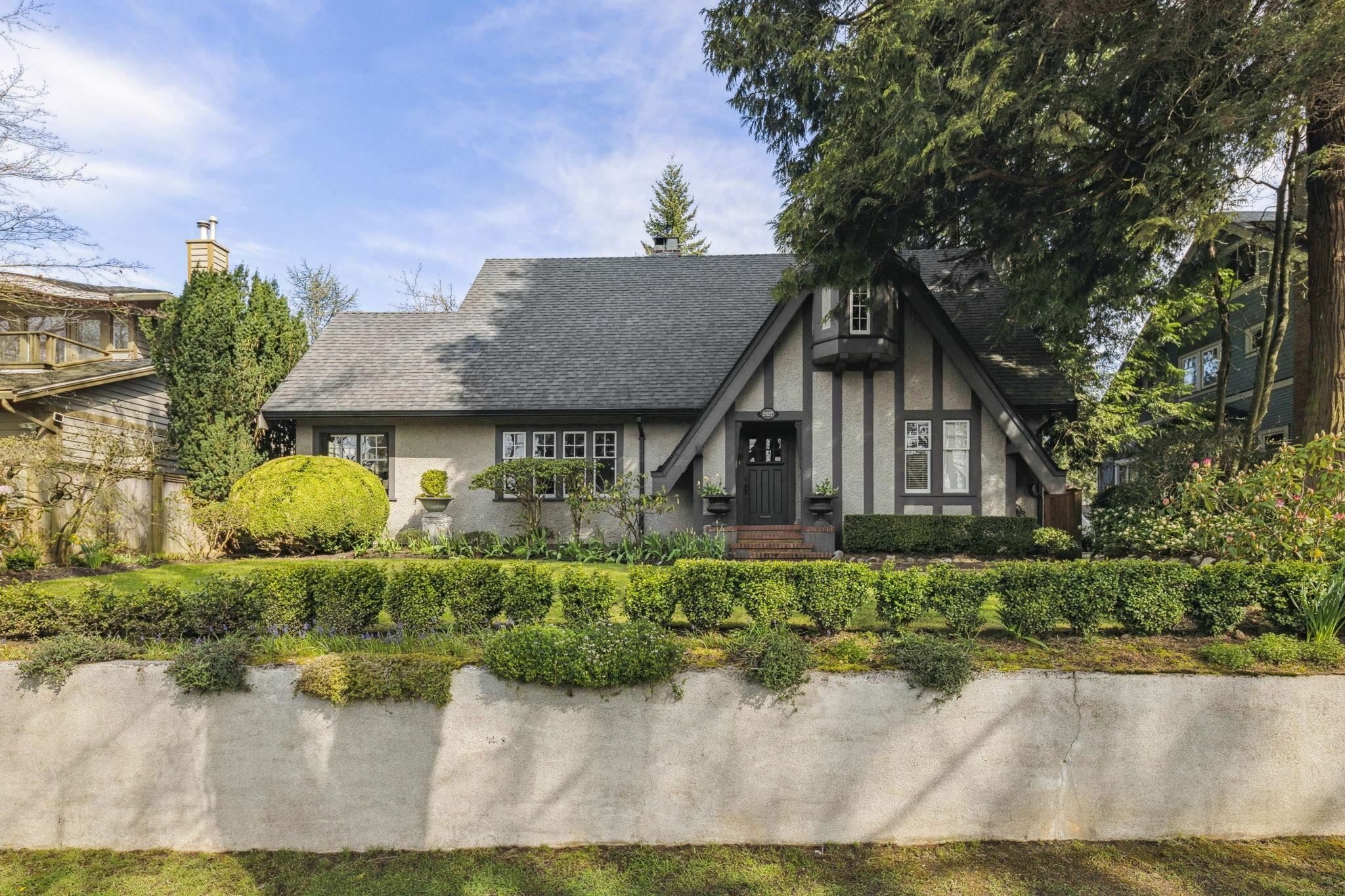 Property Photo: 2627 W 37th Avenue BC V6N 2T3