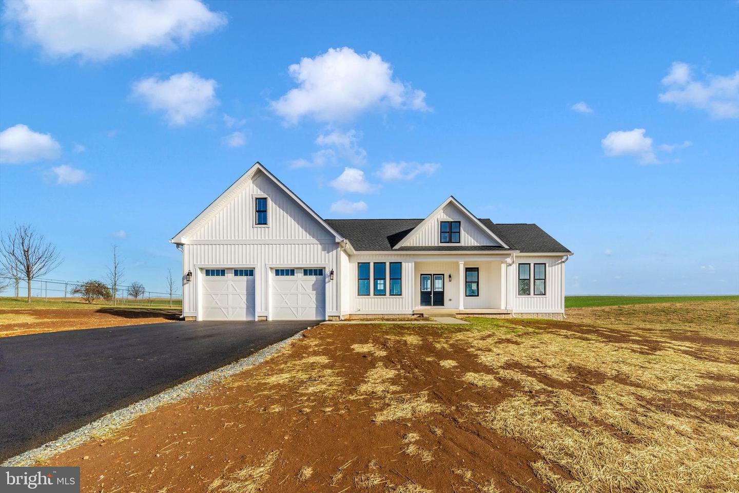 Property Photo: 11737 Ashton Road MD 21722