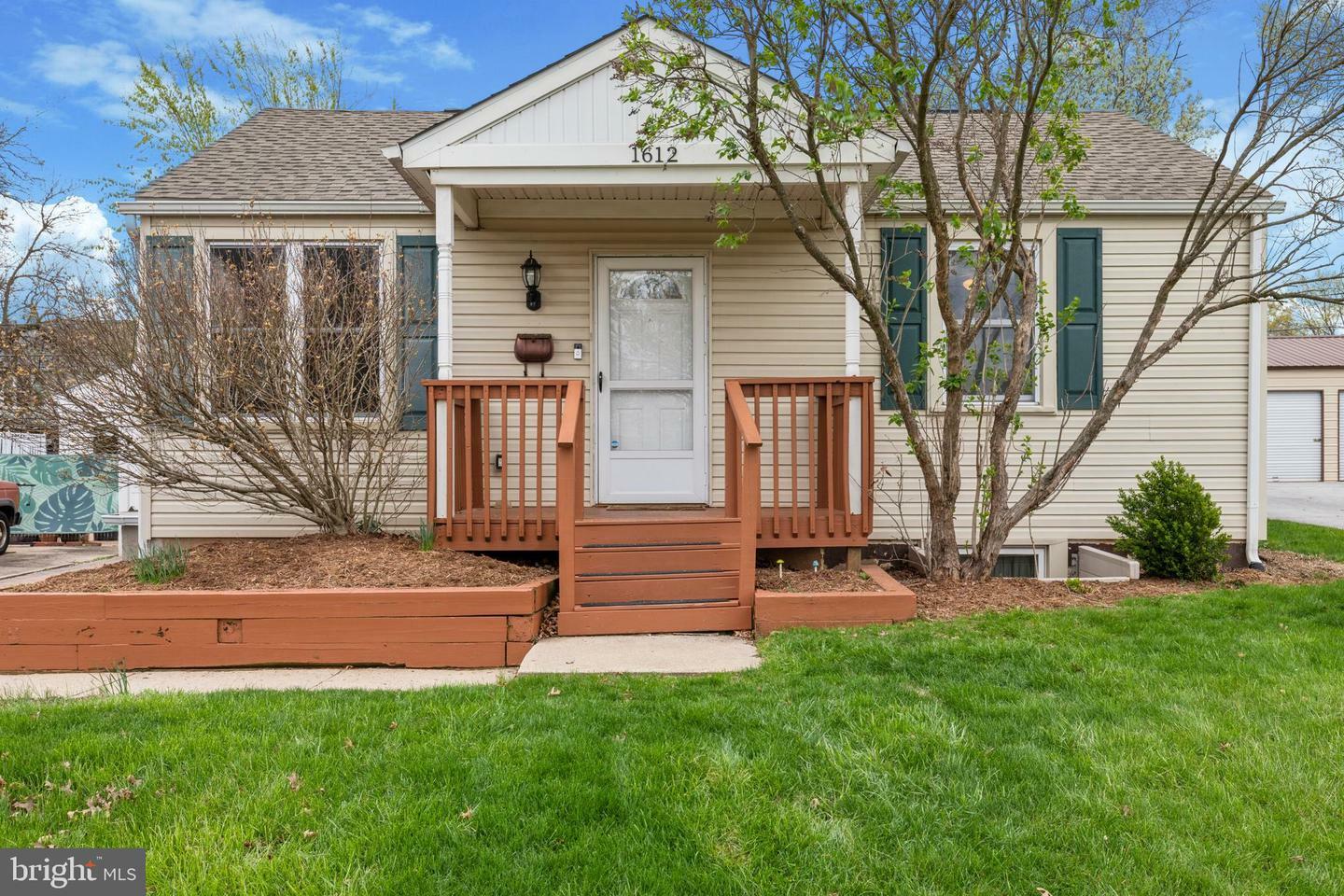 Property Photo: 1612 W James PA 19401