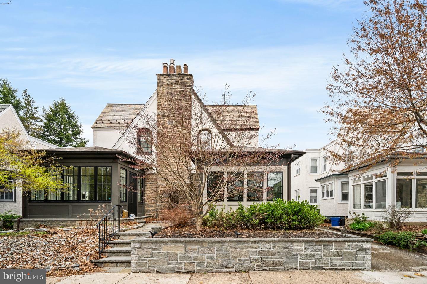 Property Photo: 3309 W Penn Street PA 19129
