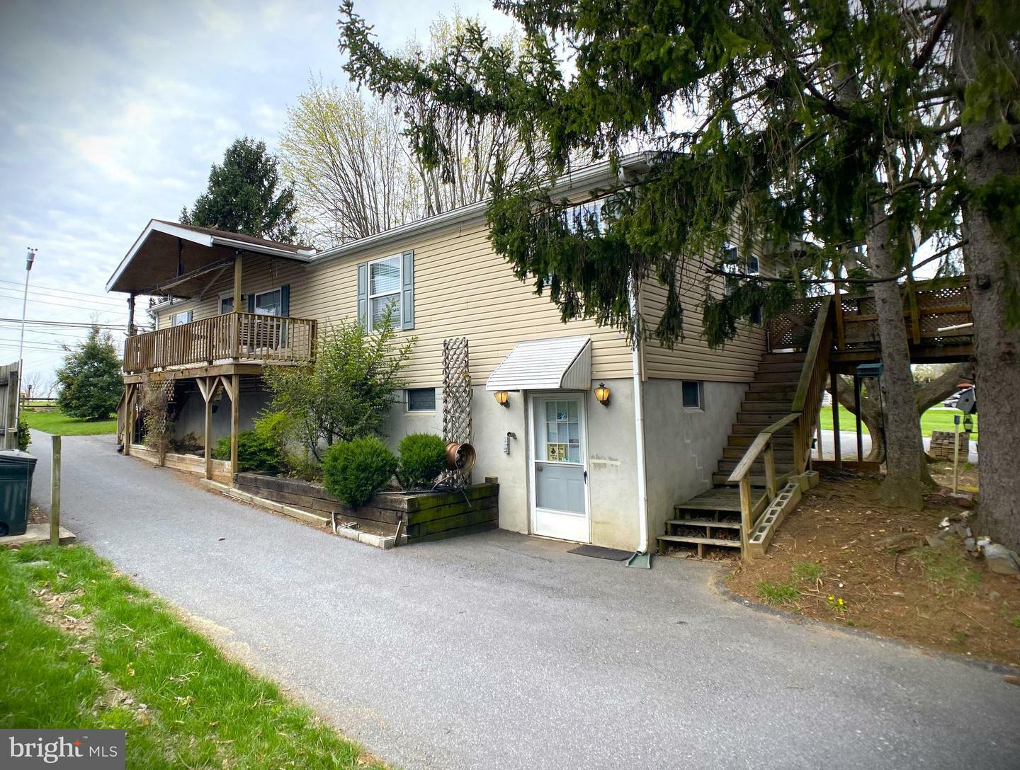 Property Photo: 2033 Old Philadelphia Pike PA 17602