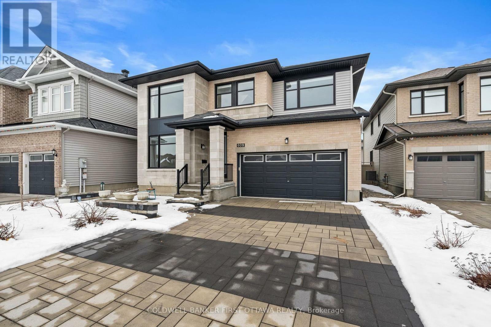Property Photo: 609 Summerhill Street ON K4M 0C2