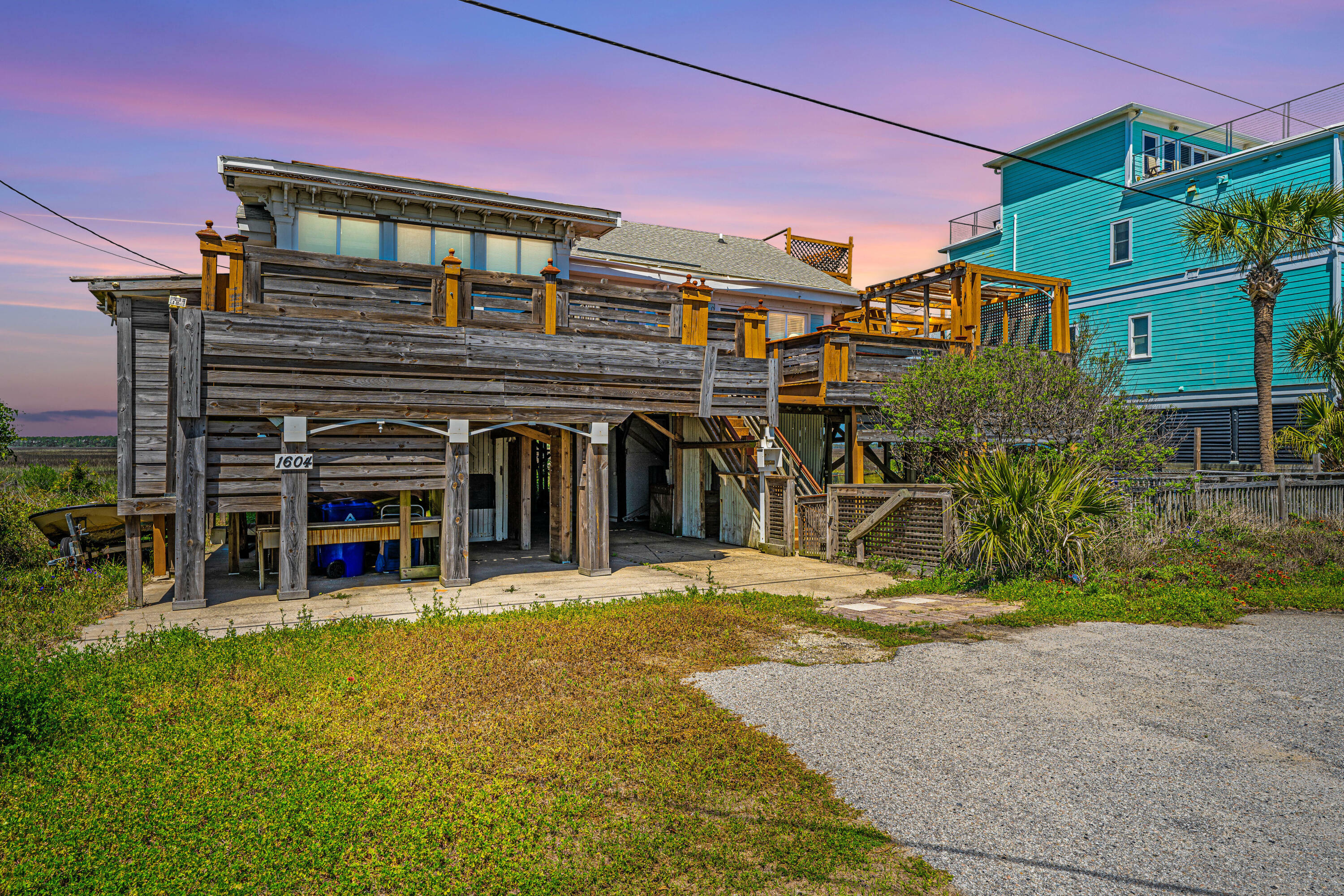 Property Photo: 1604 E Ashley Avenue SC 29439