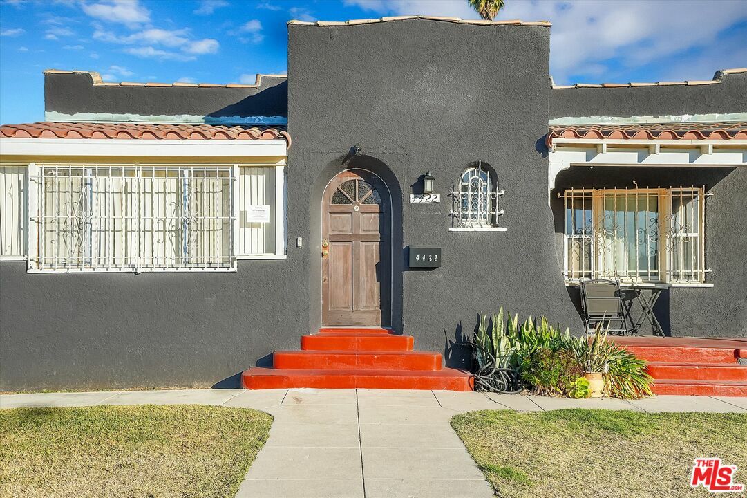 Property Photo: 4422 3rd Ave CA 90043