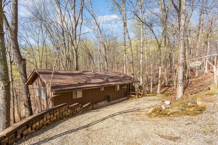 Property Photo: 601 Navajo Lane OH 43155