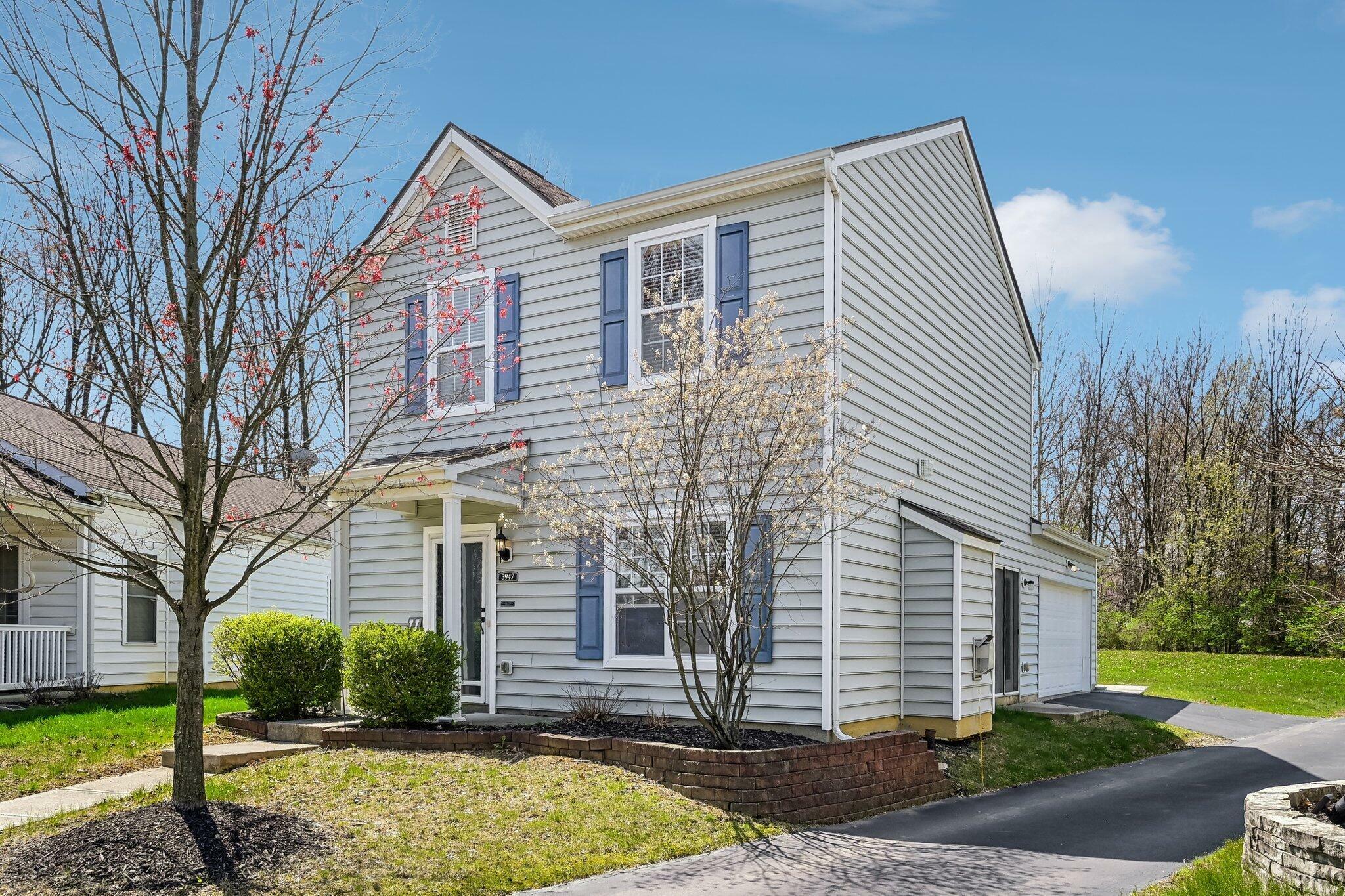 Property Photo:  3947 Summerstone Drive  OH 43230 