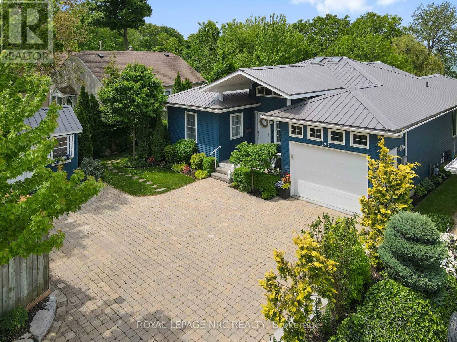 Property Photo: 123 Arthur Street ON L2M 1H8