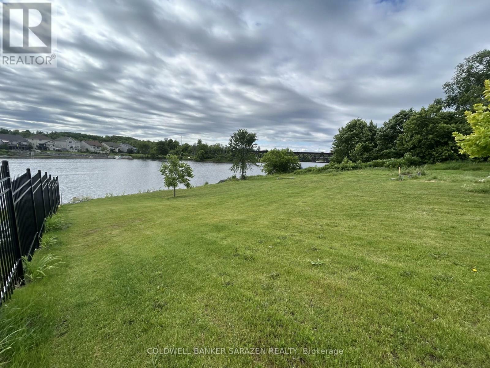 91 Claude Street  Arnprior ON K7S 4H2 photo