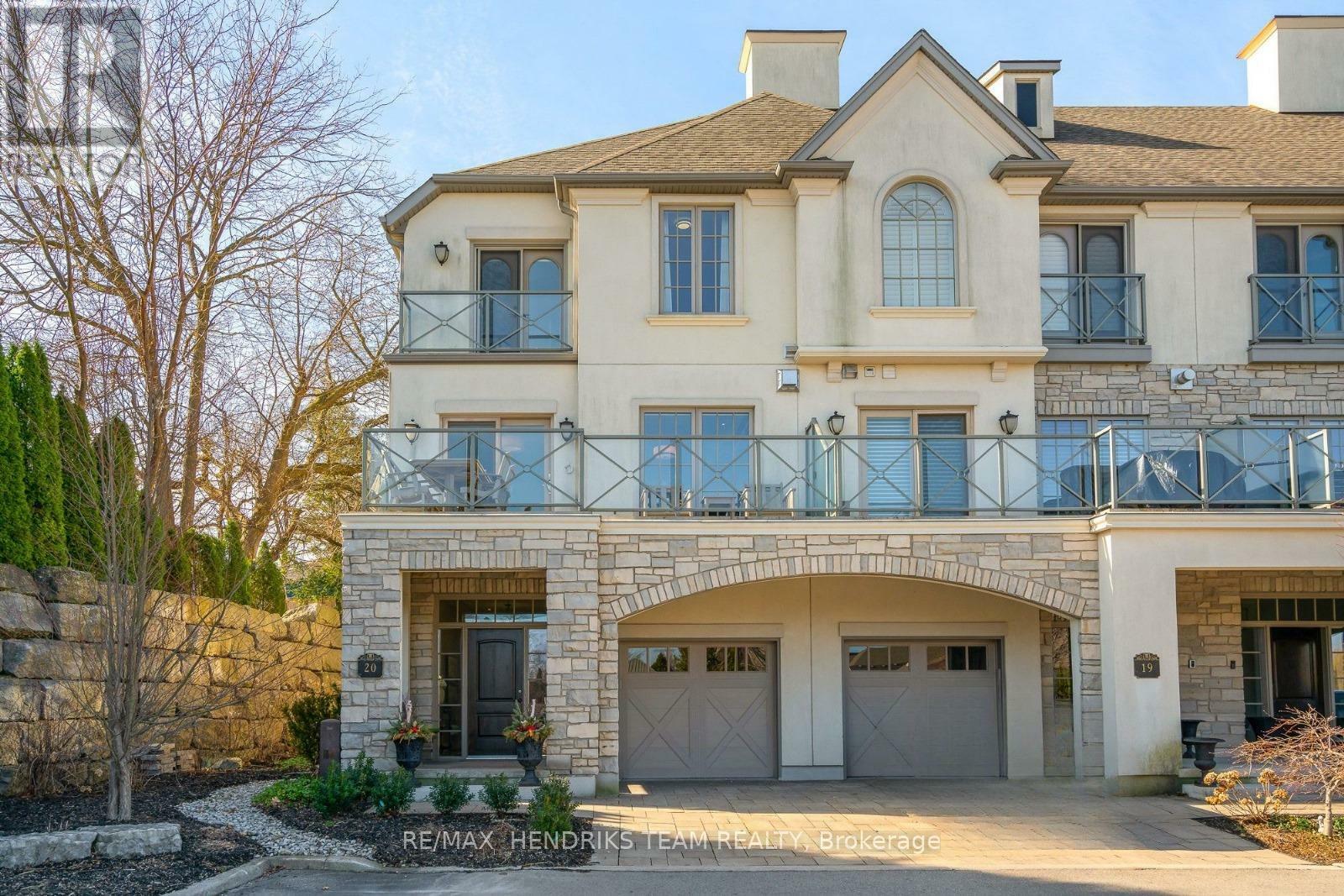 Property Photo: 19 Lake Street 20 ON L3M 0C3