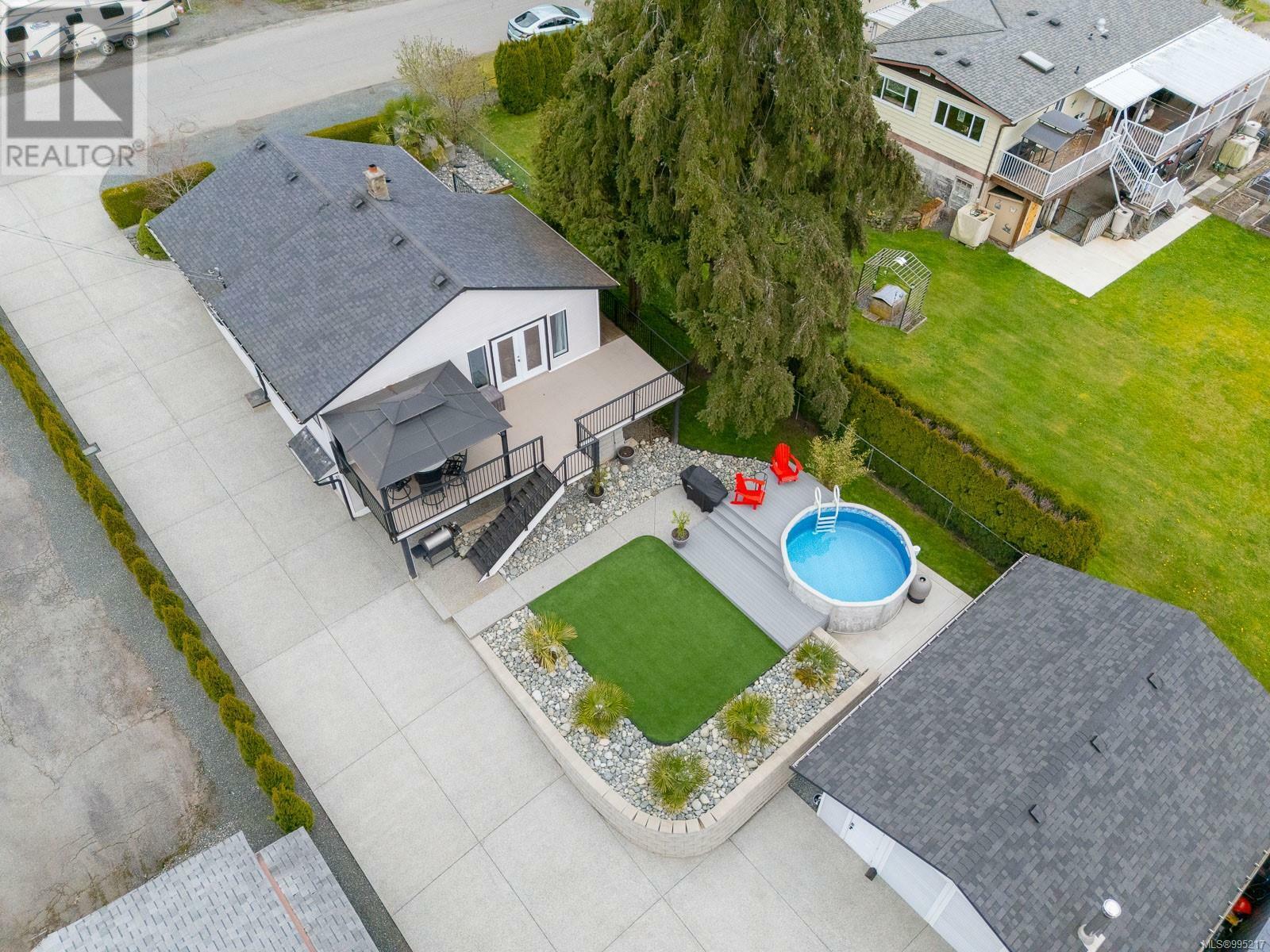 Property Photo: 2139 Minto Avenue BC V9X 1R7