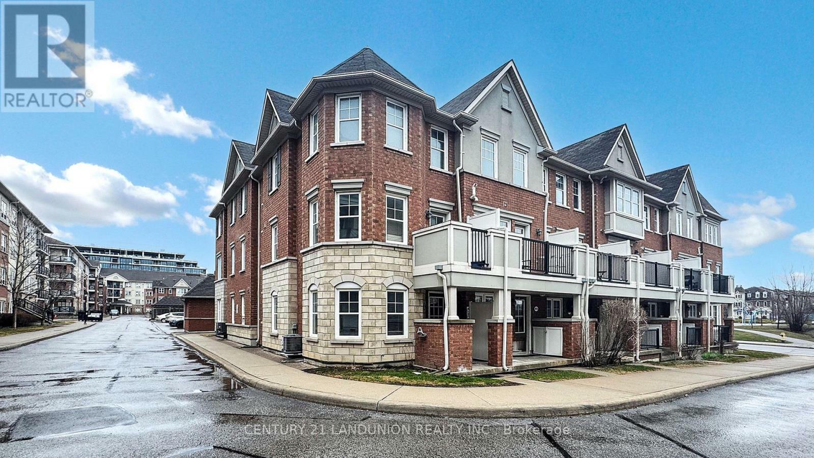 Property Photo: 20 Mendelssohn Street 7 ON M1L 0G8