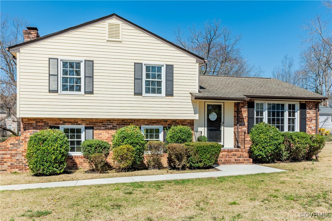 Property Photo: 1722 Havenwood Drive VA 23238