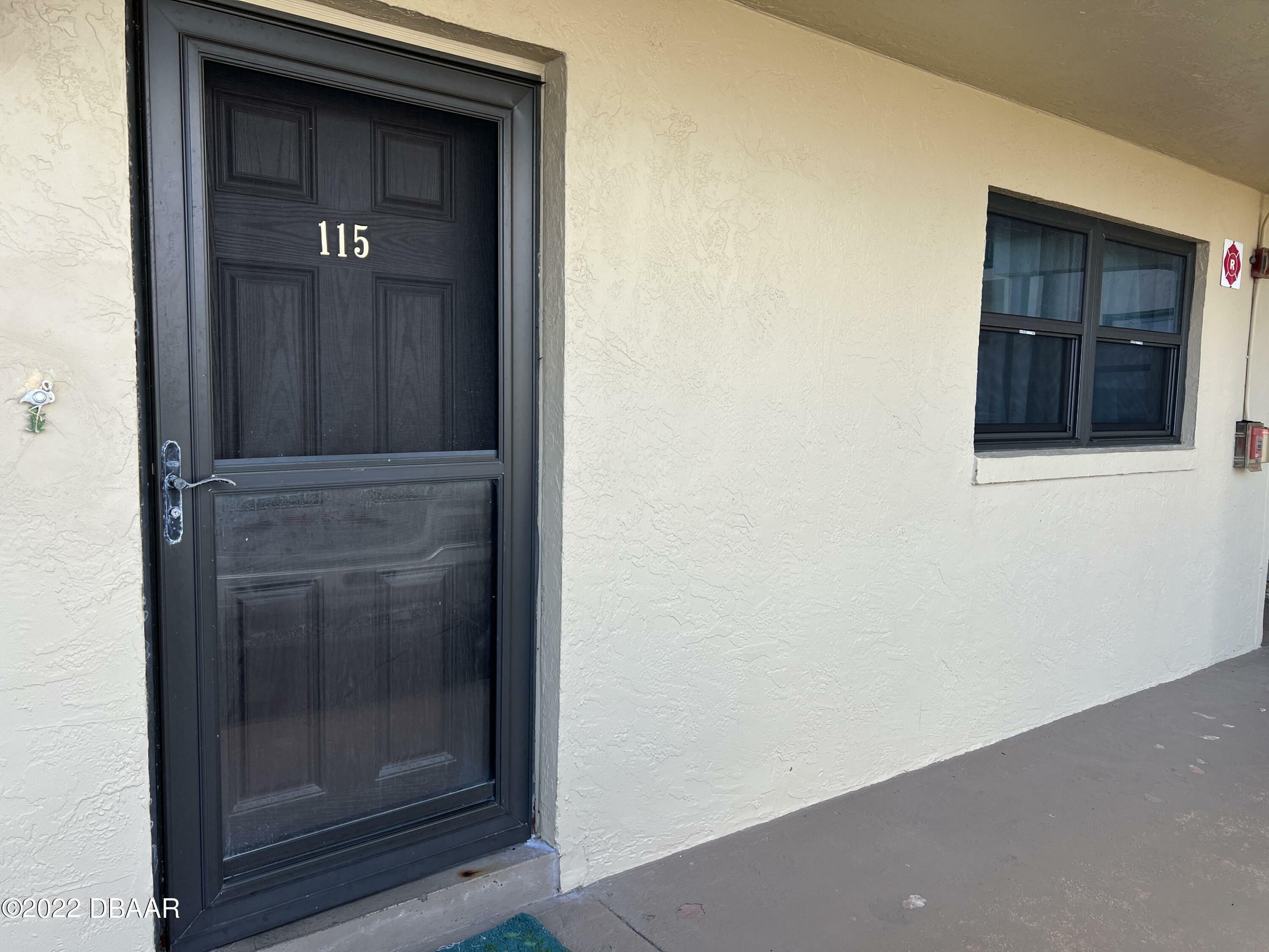 Property Photo: 2100 Ocean Shore Boulevard FL 32176