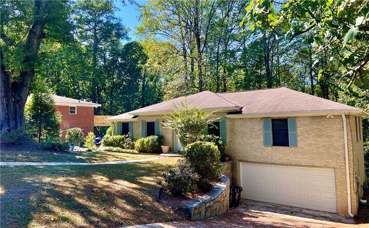 Property Photo:  3211 Flamingo Drive  GA 30344