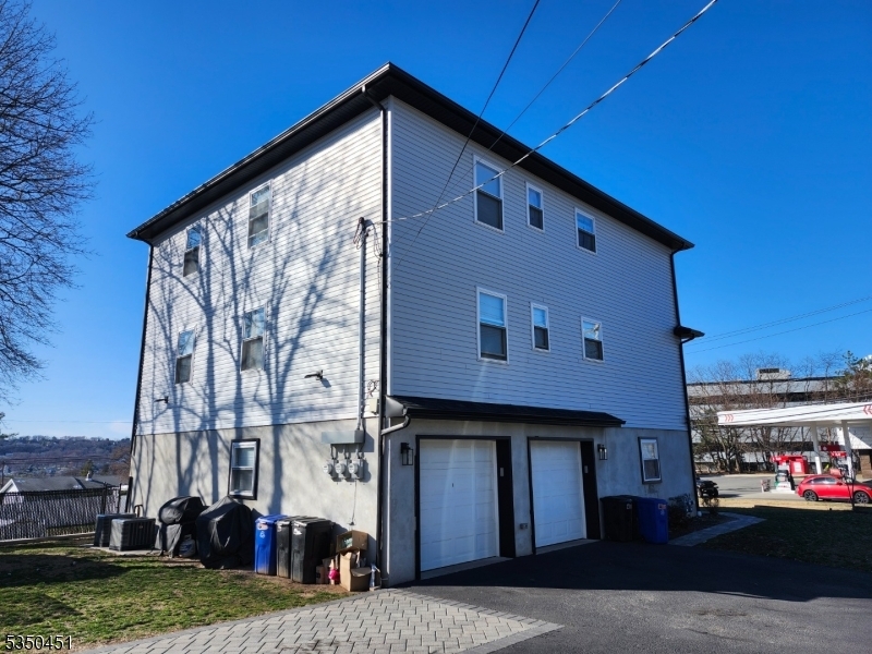 Property Photo: 181 Squirrelwood Rd NJ 07424