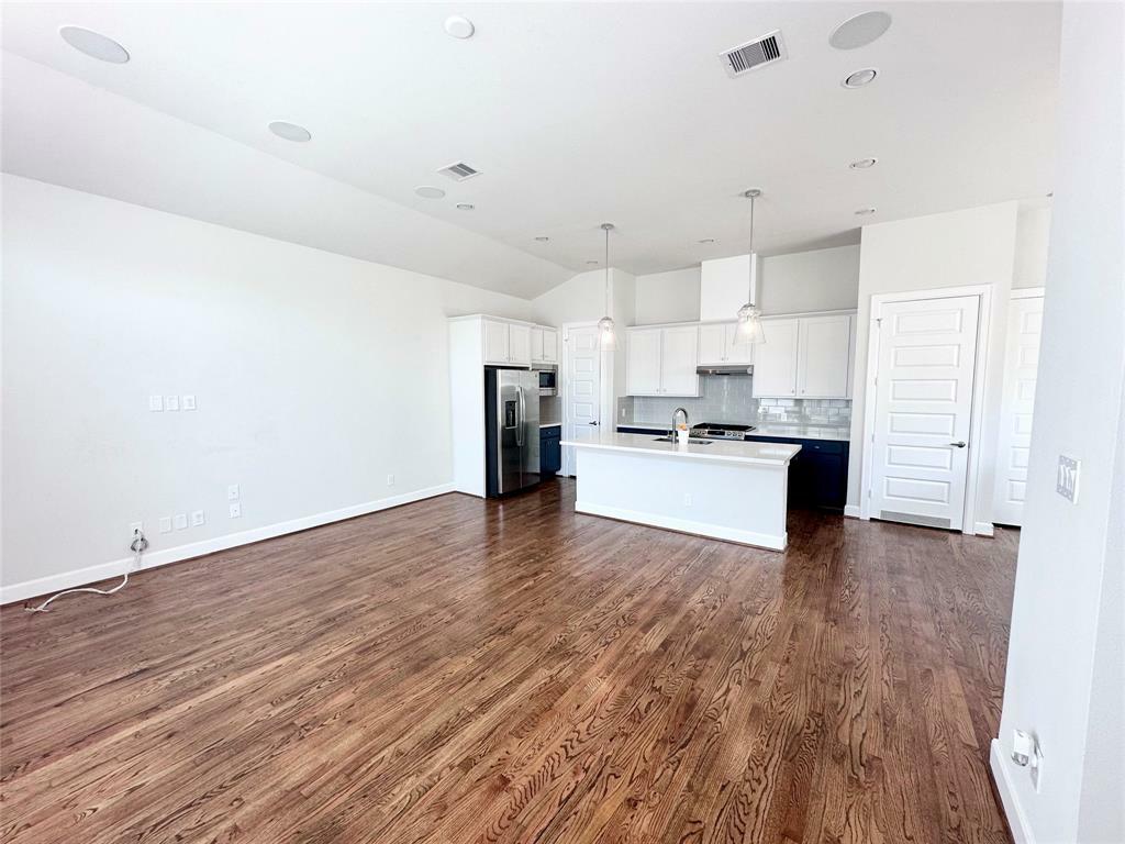Property Photo:  623 Press Street  TX 77020 