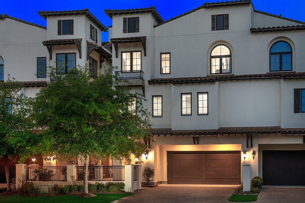 42 Lakeside Cove  The Woodlands TX 77380 photo
