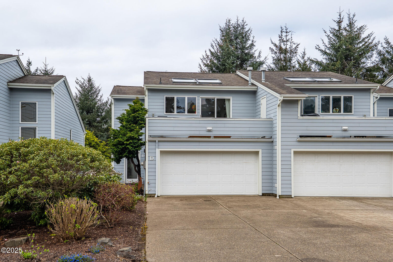 Property Photo: 3930 NE Megginson Street D OR 97365