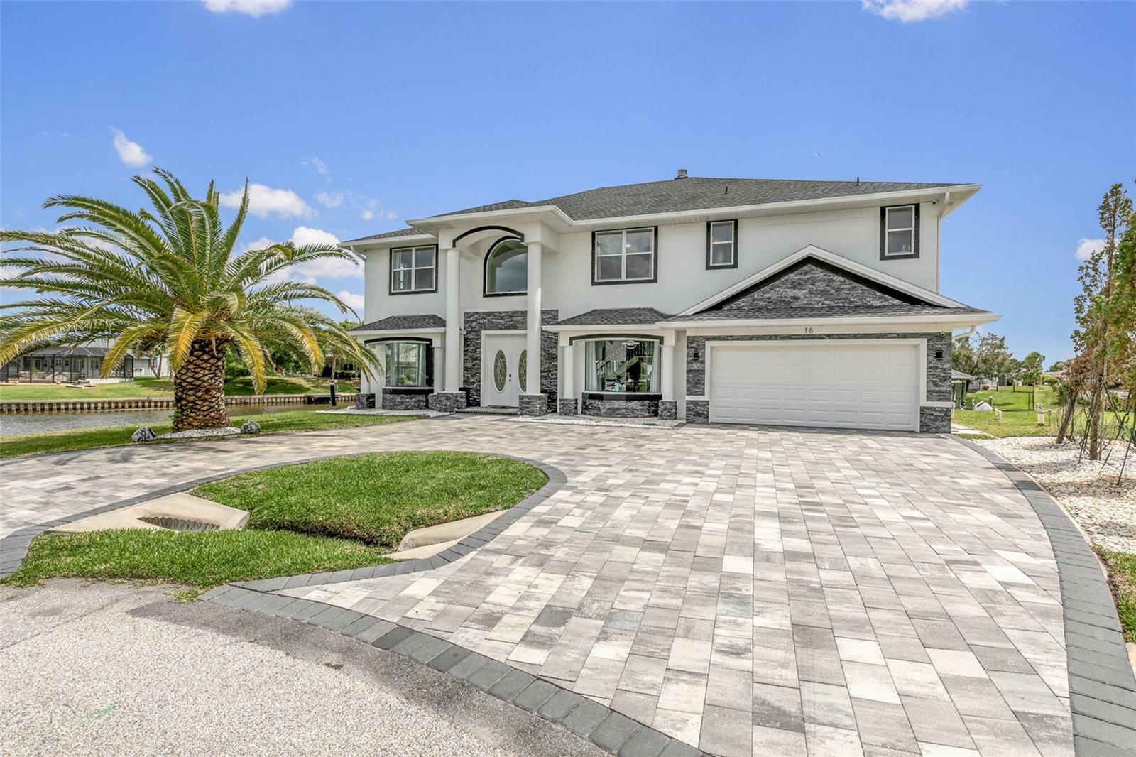 Property Photo:  16 Florence Court  FL 32137 