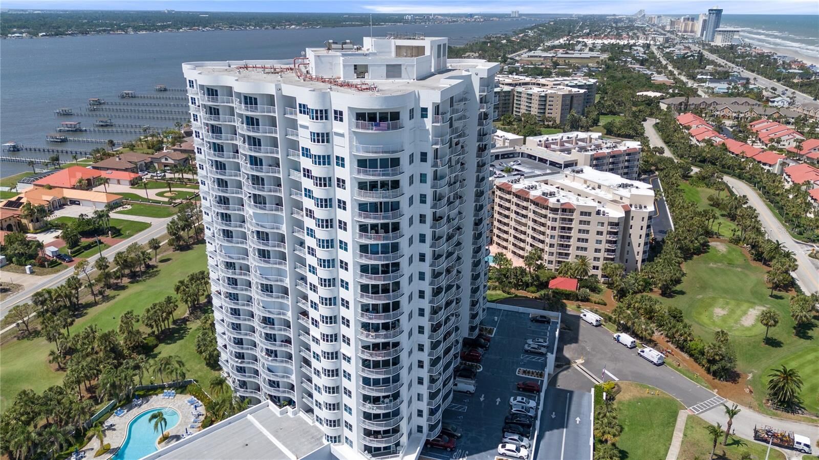 Property Photo:  2 Oceans West Boulevard 2006  FL 32118 