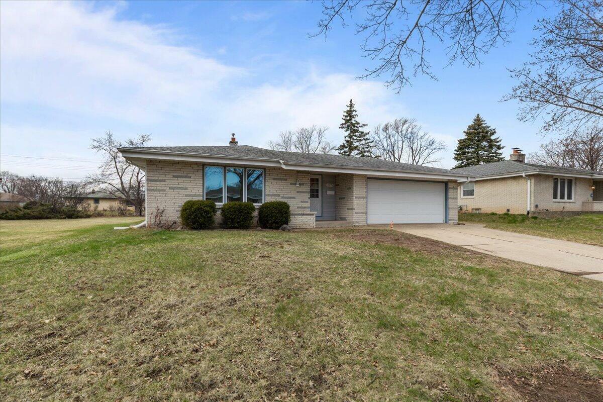 Property Photo: 6975 N 85th St WI 53224