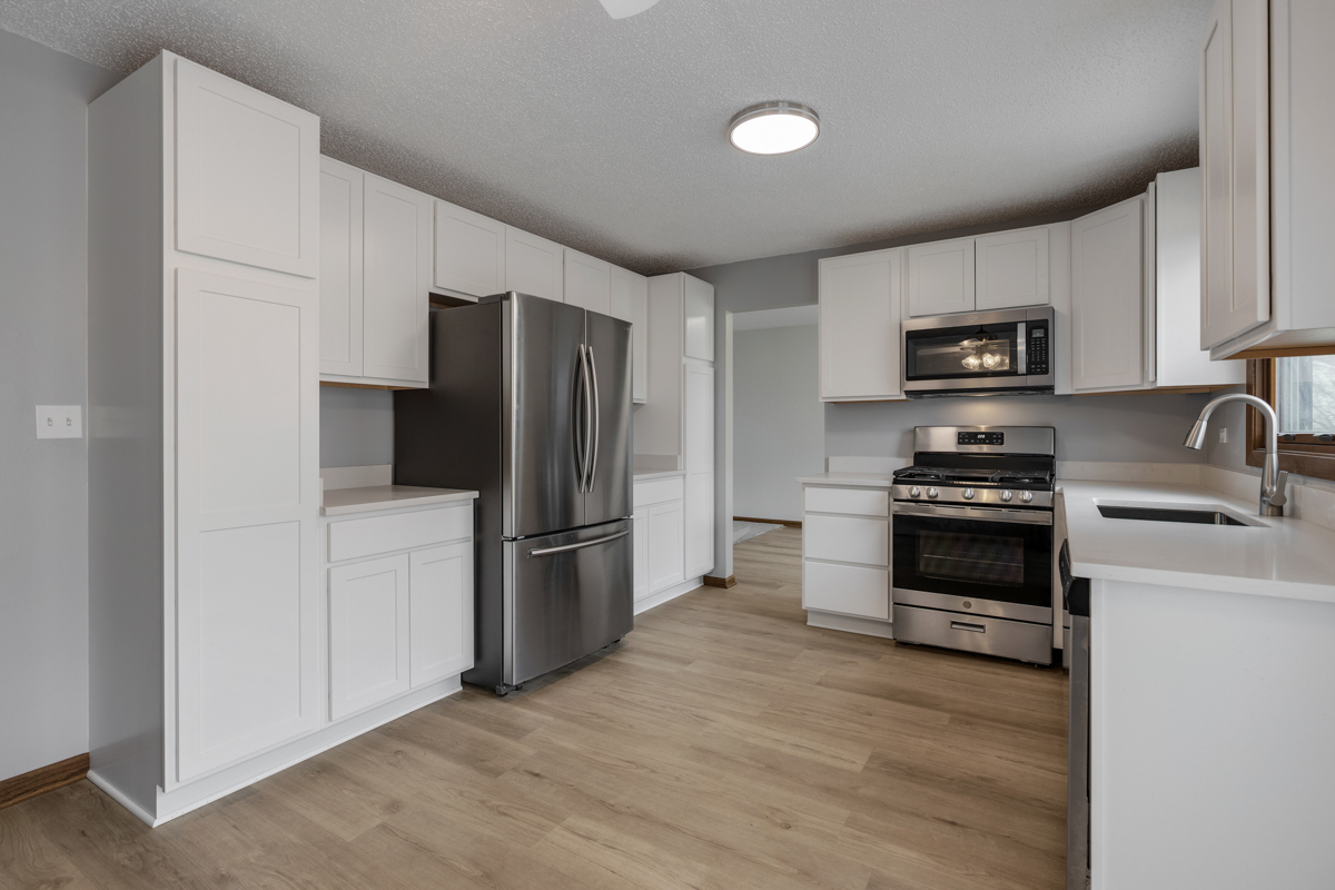 Property Photo: 1097 Washington Street IL 60103