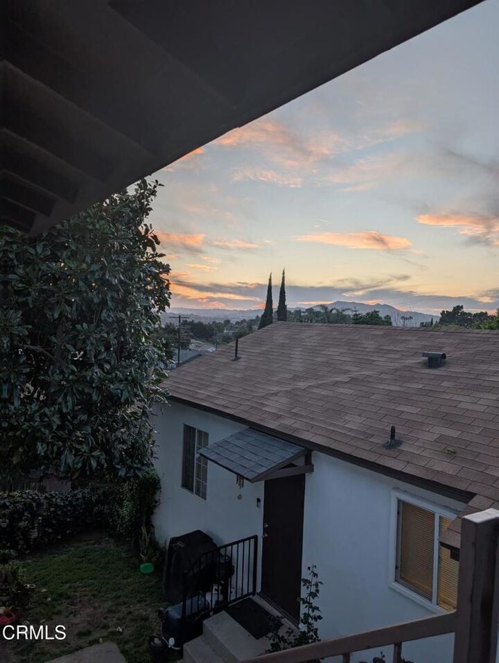 Property Photo: 1918 Wollam Street 4 CA 90065