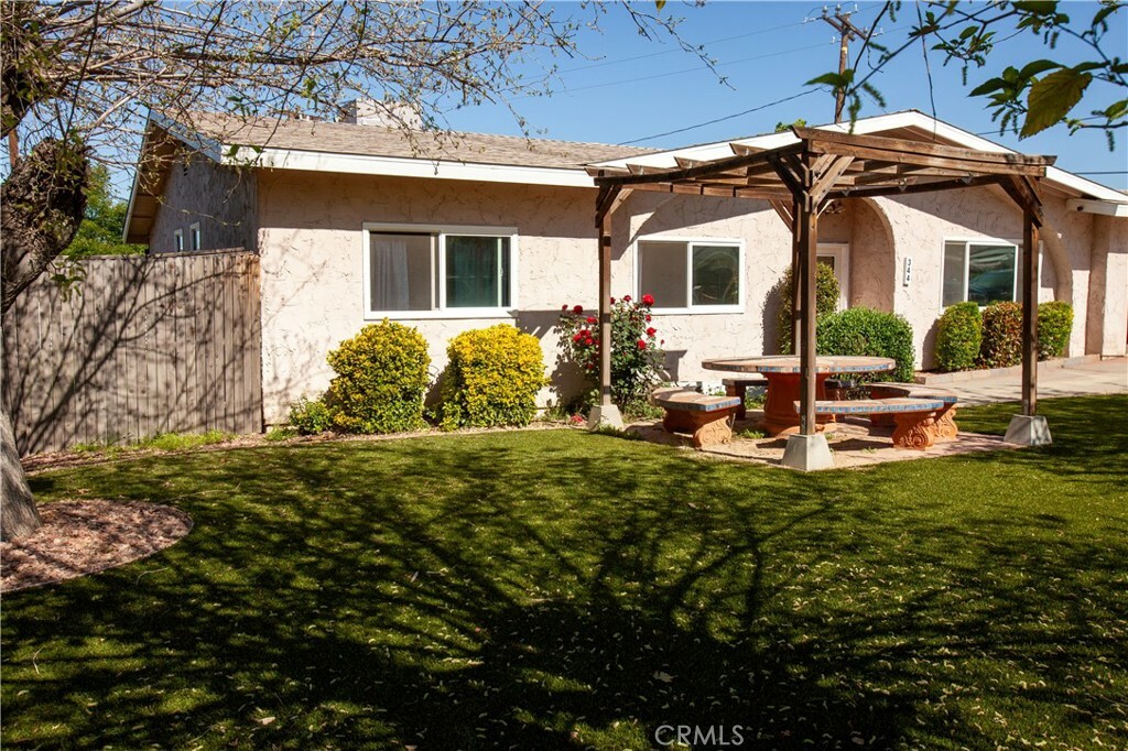 Property Photo: 344 Smoke Ridge Trail CA 92320