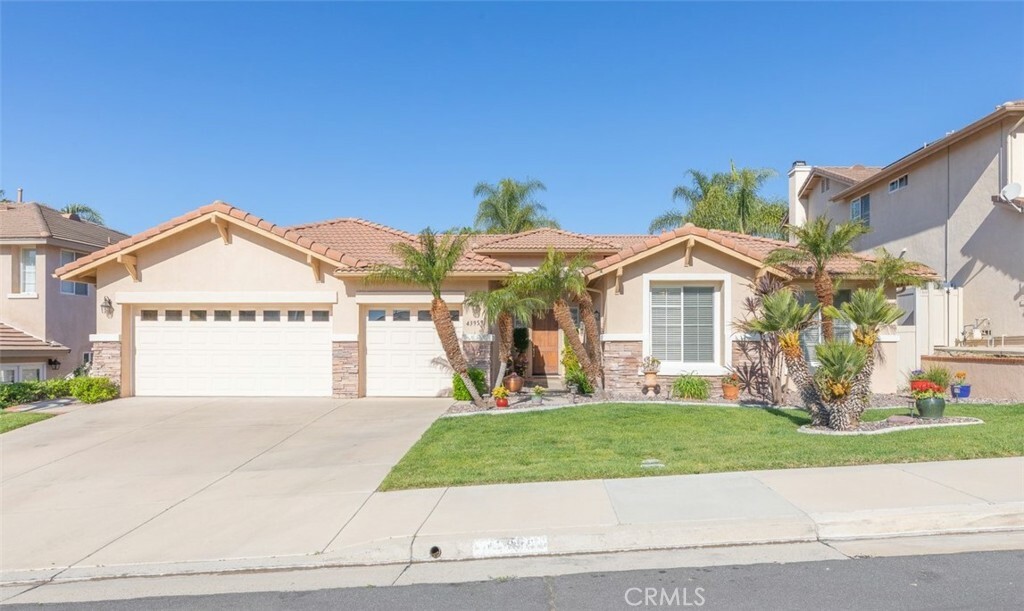 Property Photo: 43959 Larino Court CA 92592